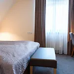 Roemerhof 3*