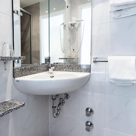 Roemerhof 3* Stuttgart