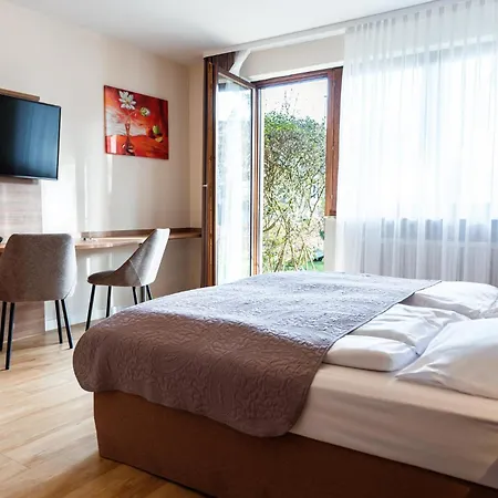 Roemerhof 3* Stuttgart
